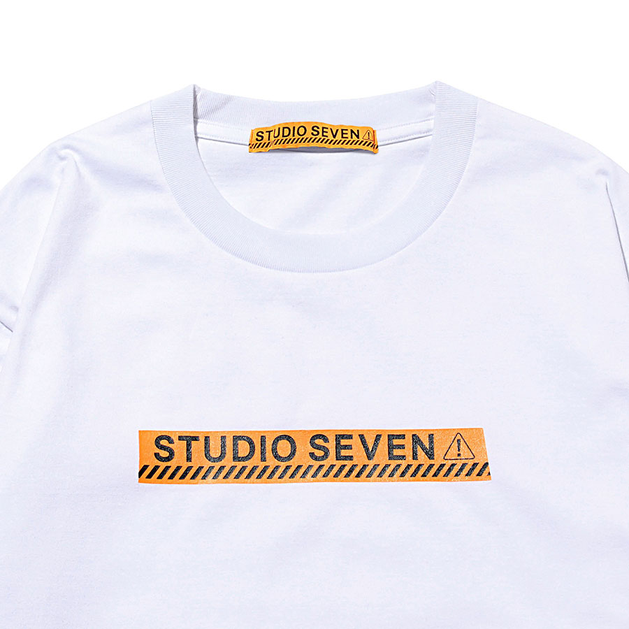 してます】 STUDIOSEVEN caution print shirt oxXjz-m44331419580 のサイズ