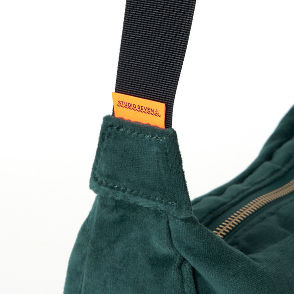 Velour Shoulder Bag 詳細画像 Black 6