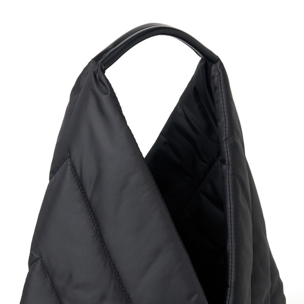 Quilting Triangle Bag 詳細画像 Black 7