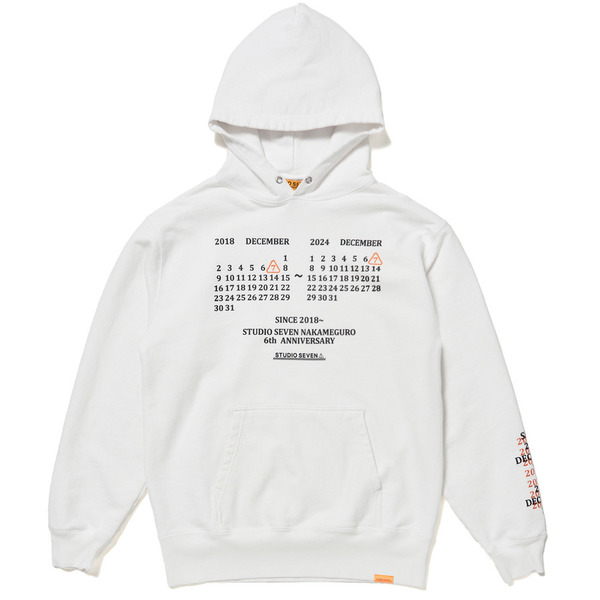 6th Anniversary Hoodie 詳細画像 White 1