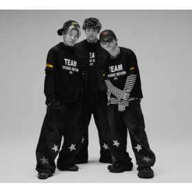 TEAM STUDIO SEVEN TEE 詳細画像